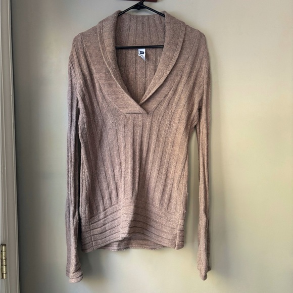 GAP Sweaters - GAP Y2K Light Brown Ribbed V Neck Sweater S